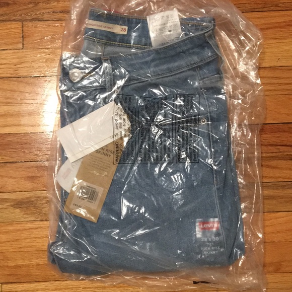Levi’s 721 High Rise Skinny Medium Blue NEW - Picture 2 of 2